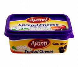 Avanti Spread Cheese with Olives