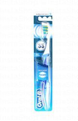 Oral-B Pro-Expert Pulsar Medium Toothbrush
