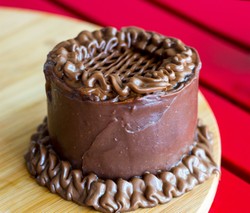 Mini Eggless Nutella Cake