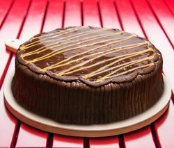 Milk Chocolate Cake 25cm (Serves up to 15 People)
